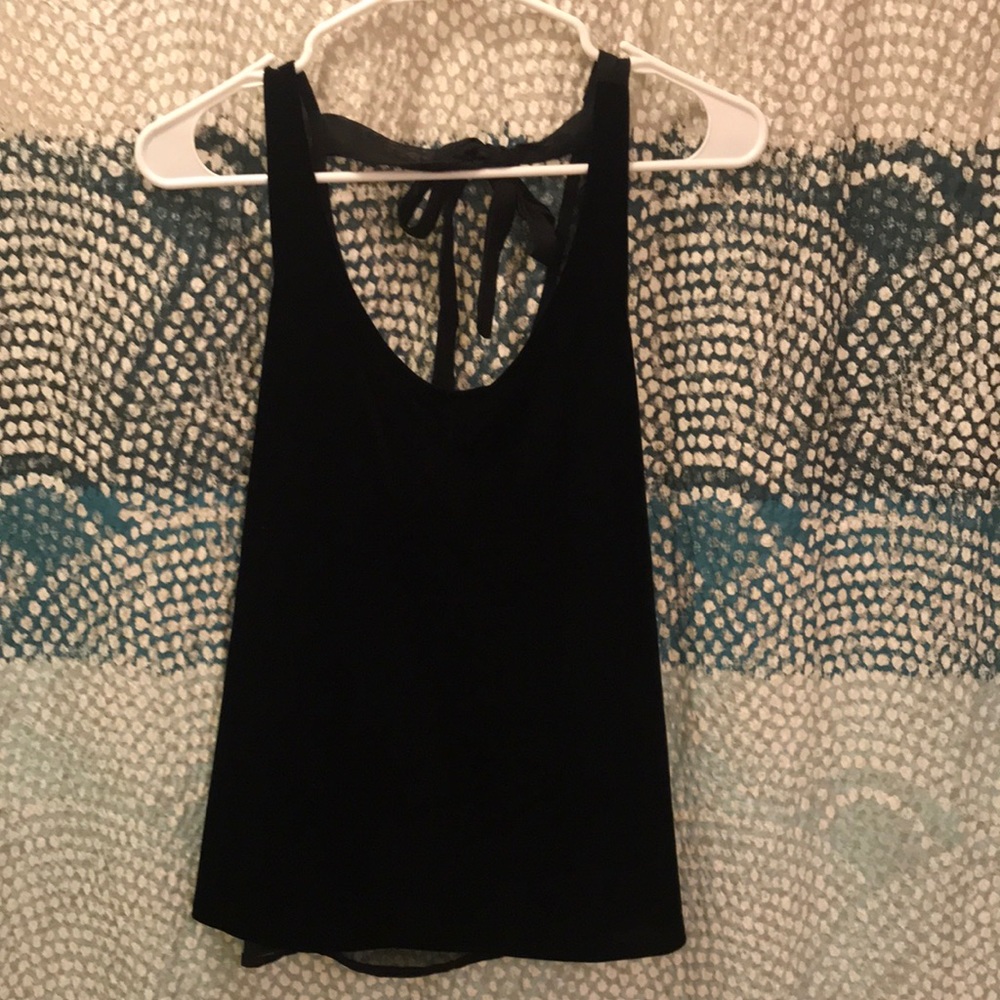 Velvet in the front, sheer in the back 💋